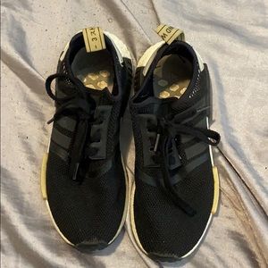 black adidas